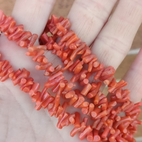 🪸 Vintage 52-in Branch Coral Necklace - Picture 2 of 4